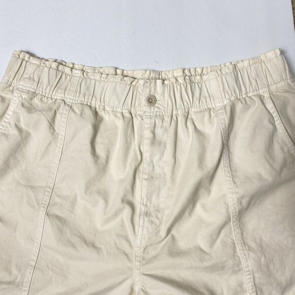 Madewell Pull-On Paperbag Shorts Cream Ivory Elastic Waist Sz 32 Large Bermuda - Picture 4 of 8